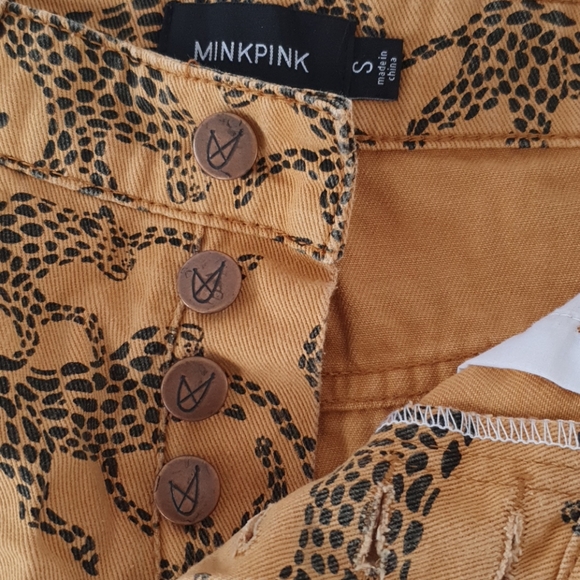 MINKPINK High Waisted Shorts - Picture 3 of 4